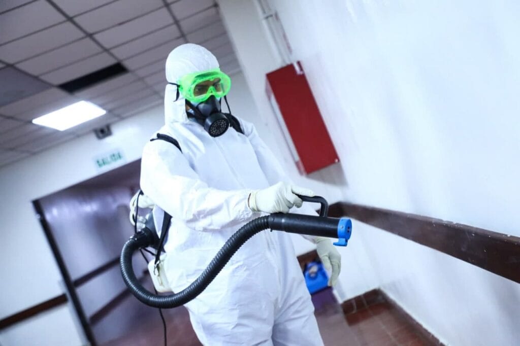 Servicio de limpieza en áreas contaminadas en Bogotá
