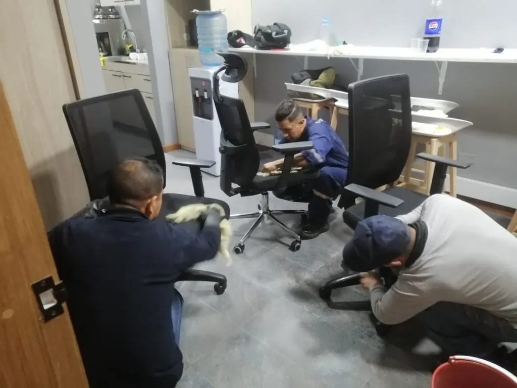 Limpieza de sillas de oficina