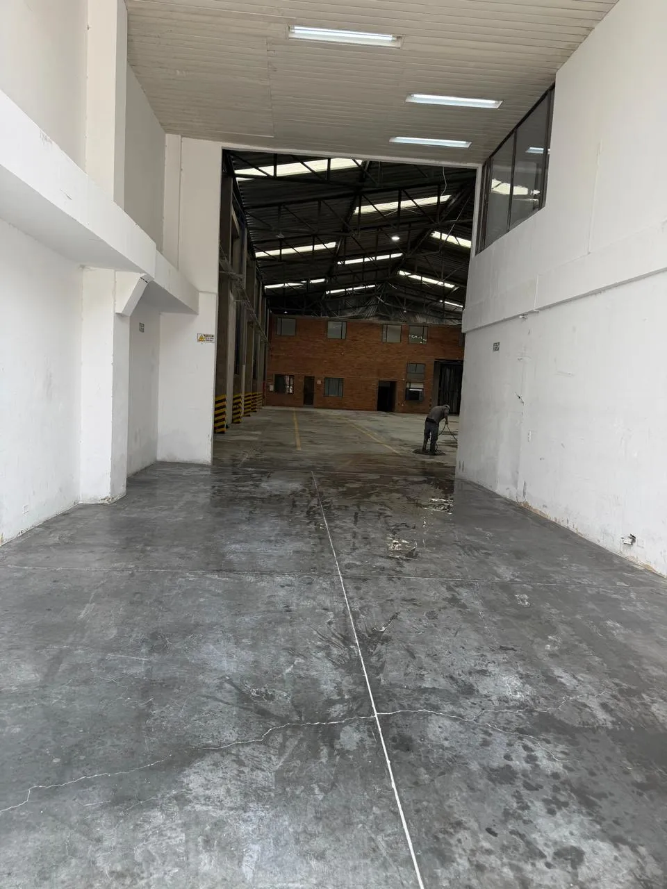 Servicio de limpieza para centros comerciales en Bogotá